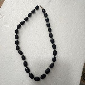 Vintage 16 inch black beads necklace